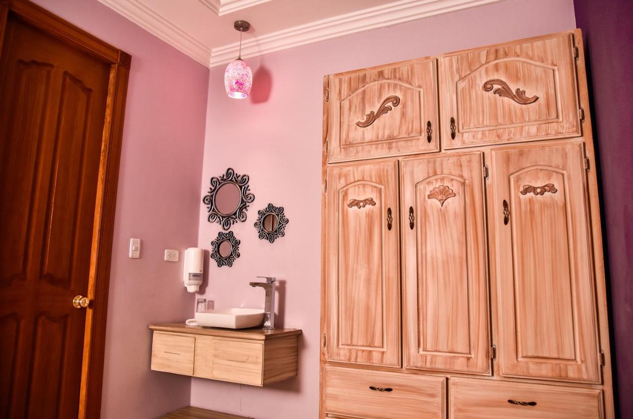 Hotel Boutique Casa Ruth En Cuenca Zewnętrze zdjęcie