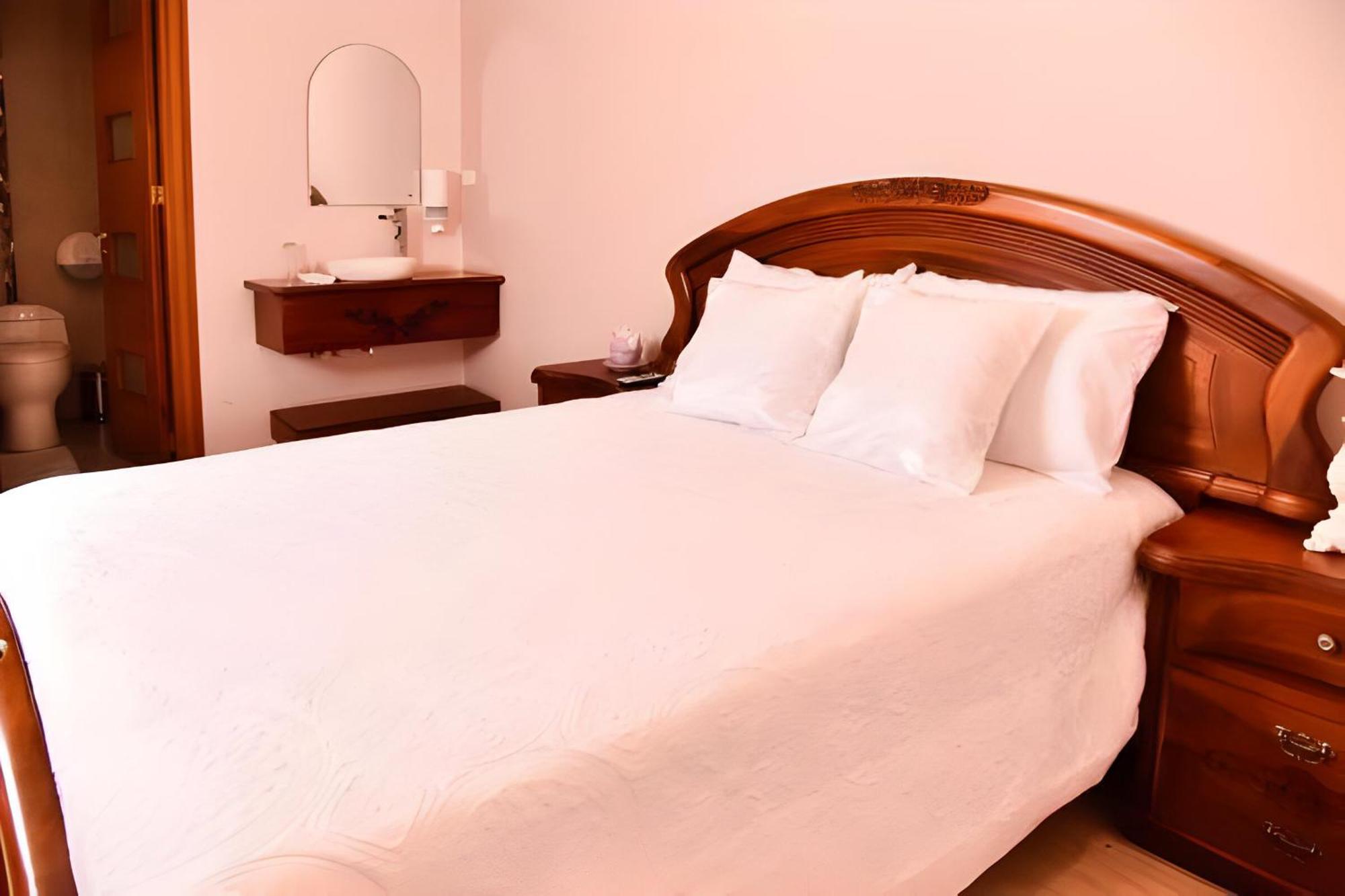Hotel Boutique Casa Ruth En Cuenca Zewnętrze zdjęcie